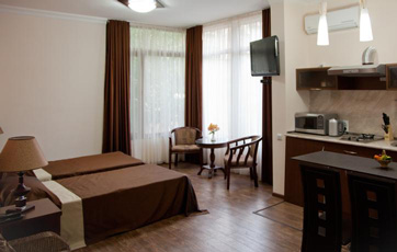 Hin Yerevantsi Hotel